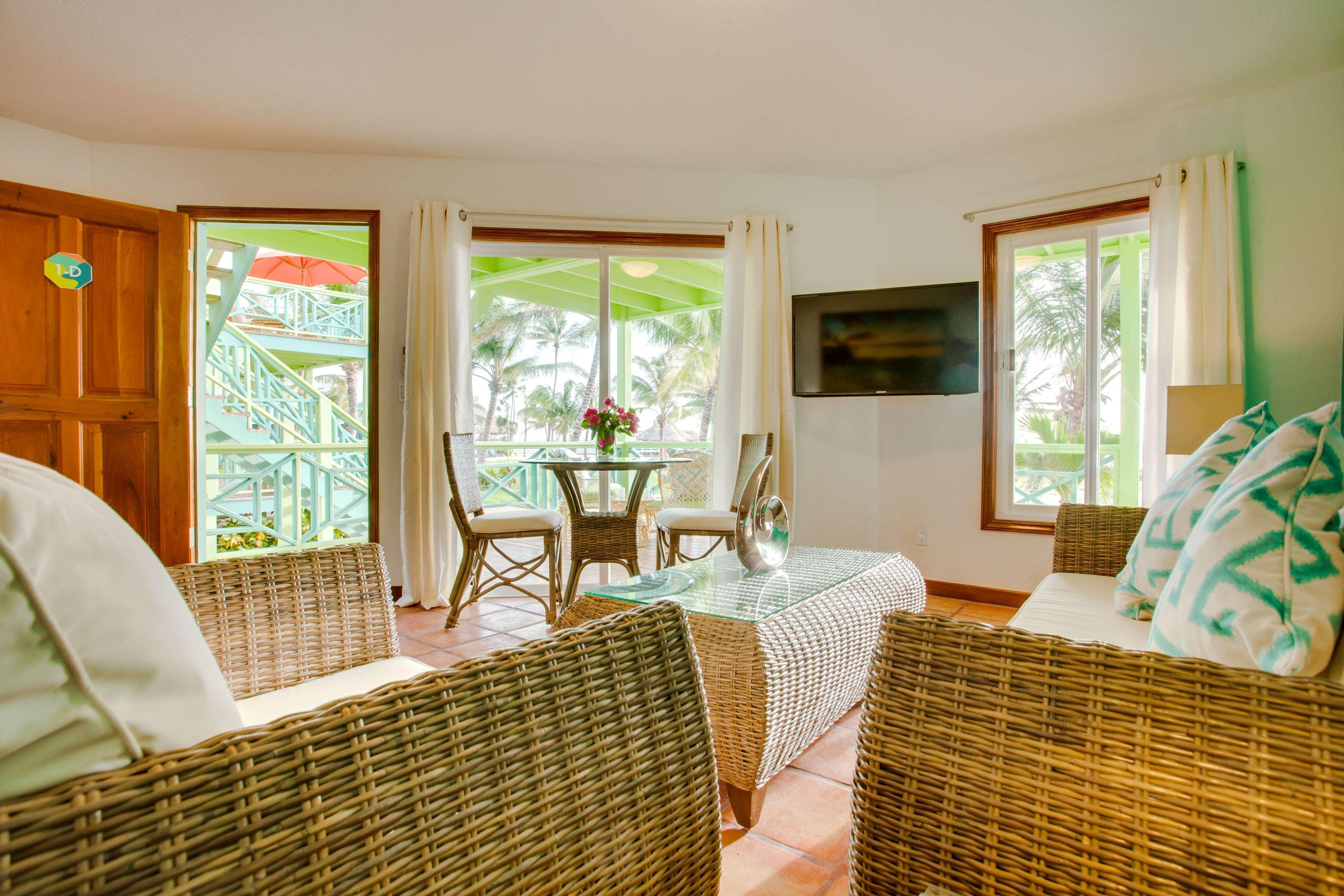 Costa Blu Beach Resort, Trademark Collection By Wyndham (Adults Only) Сан Педро Екстериор снимка