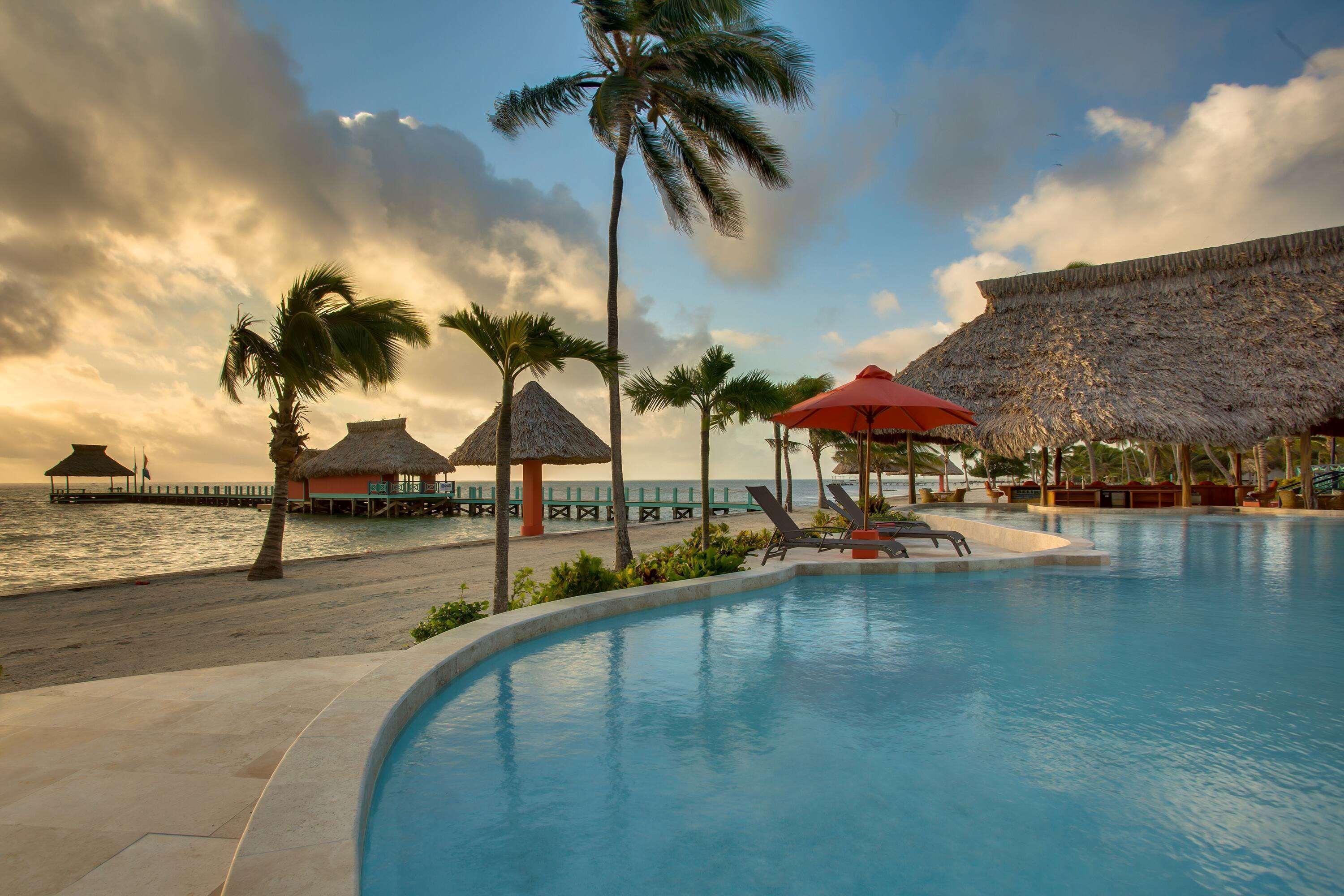 Costa Blu Beach Resort, Trademark Collection By Wyndham (Adults Only) Сан Педро Екстериор снимка